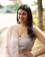 Actress Mannara Chopra at Tiragabadara Saami Movie Success Press Meet Pictures 28