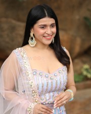 Actress Mannara Chopra at Tiragabadara Saami Movie Success Press Meet Pictures 30