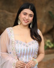 Actress Mannara Chopra at Tiragabadara Saami Movie Success Press Meet Pictures 33