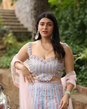 Actress Mannara Chopra at Tiragabadara Saami Movie Success Press Meet Pictures 39