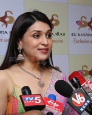 Mannara Chopra Launches Sri Krishna Silks Wedding Collections Photos 09