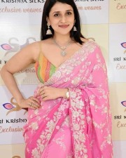 Mannara Chopra Launches Sri Krishna Silks Wedding Collections Photos 18