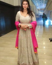 Mannara Chopra Pics 02