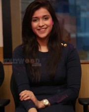 Mannara Chopra Pics 33