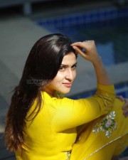 Telugu Actress Mannara Chopra Photoshoot Pics 02