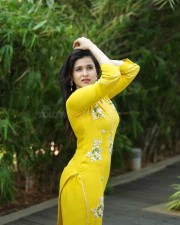 Telugu Actress Mannara Chopra Photoshoot Pics 05