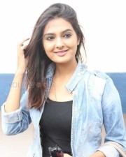 Actress Neha Deshpande Stills 14