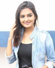 Actress Neha Deshpande Stills 24