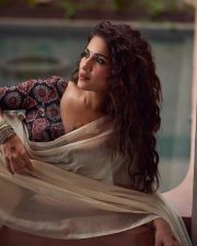 Attractive Ruhani Sharma in a Cream Saree and Printed Blouse Photos 01