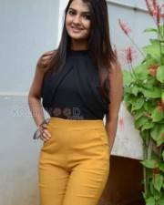 Beautiful Actress Neha Deshpande Pictures 07