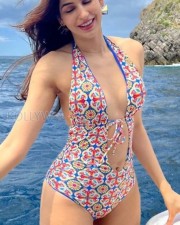 Dazzling Sakshi Malik in a Revealing One Piece Swimsuit Photos 05