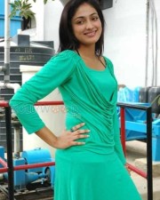 Mallu Actress Hari Priya Pictures 18