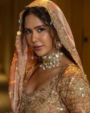 Punjabi Beauty Sonam Bajwa In a Golden Bridal Gown at Bombay Times Fashion Week Photos 06