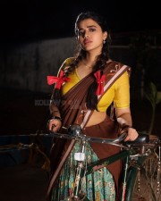 Sexy Village Beauty Ketika Sharma in a Yellow Blouse Brown Half Saree and Green Skirt Photos 01