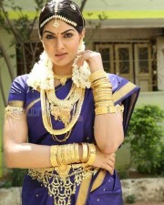 Aayirathil Iruvar Heroine Samuthrika Photos 03