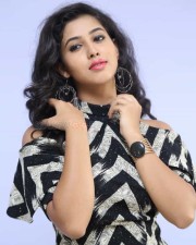 Cute Telugu Actress Pavani Pictures 26