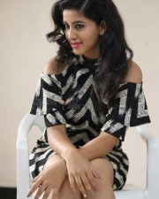 Cute Telugu Actress Pavani Pictures 33