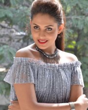 Sexy Actress Madhu Shalini Stills 14