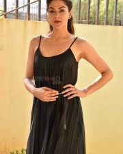 Sexy Actress Sakshi Chaudhary At Suvarna Sundhari Movie Pre Release Function Photos 37