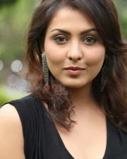 Sexy Madhu Shalini Photos 05