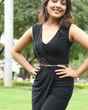 Sexy Madhu Shalini Photos 07