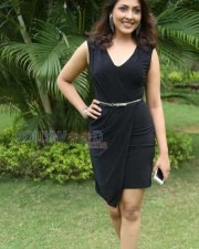 Sexy Madhu Shalini Photos 09