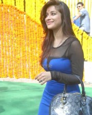 Sexy Madhurima Skirt Photos 33