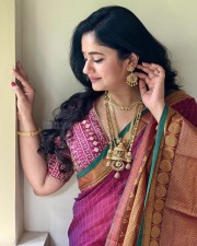 Aranmanai 2 Actress Poonam Bajwa in Traditional Silk Saree Photos 06