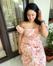Beautiful Poonam Bajwa in a Floral Printed Midi Dress Pictures 03