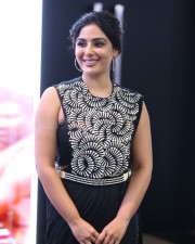 Actess Samyuktha Menon at Pottel Trailer Launch Event Pictures 03