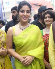 Actress Samyuktha Menon at Ladia Diamond Store Inauguration Photos 15