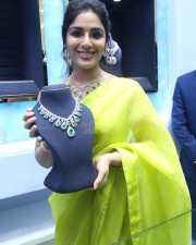 Actress Samyuktha Menon at Ladia Diamond Store Inauguration Photos 17