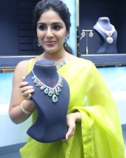 Actress Samyuktha Menon at Ladia Diamond Store Inauguration Photos 19