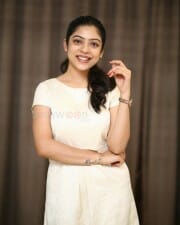 Actress Varsha Bollamma at Swathi Muthyam Movie Interview Photos 17