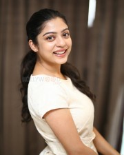 Actress Varsha Bollamma at Swathi Muthyam Movie Interview Photos 22