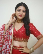 Actress Varsha Bollamma at Swathi Muthyam Movie Pre Release Event Photos 24