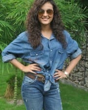 Run Raja Run Movie Heroine Seerat Kapoor Pictures 08