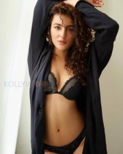 Seerat Kapoor Rare Unseen Photoshoot Pictures 03