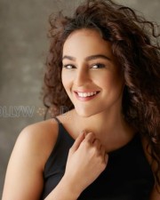 Seerat Kapoor Rare Unseen Photoshoot Pictures 10