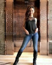 Sexy Seerat Kapoor Pictures 05