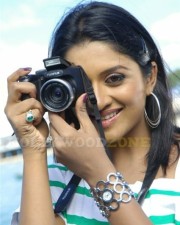 Vimala Raman Spicy Hot Pics 015