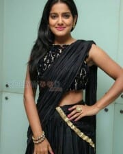 Vishaka Singh At Oru Oorla Rendu Raja Audio Launch Photos 05