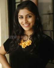 Actress Kruthika Jayakumar Pictures 04