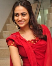 Beautiful Actress Aksha Pictures 08