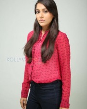 Dhowlath Heroine Rashmi Gautam Pictures 09