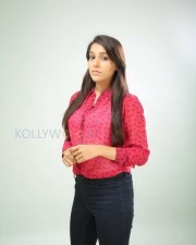 Dhowlath Heroine Rashmi Gautam Pictures 17