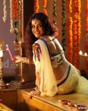 Koottam Movie Heroine Piaa Bajpai Hot Photos 20