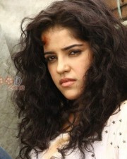 Nerungi Vaa Muthamidathe Heroine Piaa Bajpai Photos 04