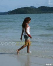 Piaa Bajpai In Goa Movie Stills 05