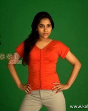 Rashmi Gautam Sexy Photos 19